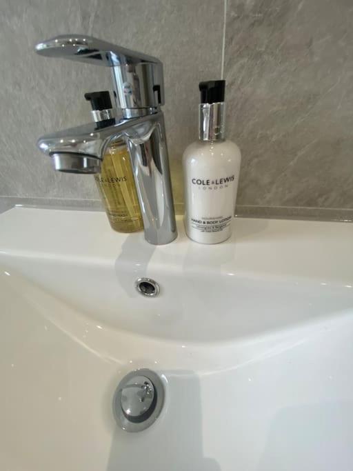3 Smithhills Spacious Sleeps 4 *