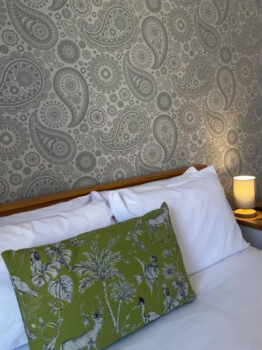 Apartment 3 Smithhills Spacious Sleeps 4 *