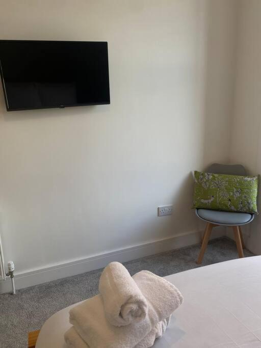 3 Smithhills Spacious Sleeps 4 Paisley